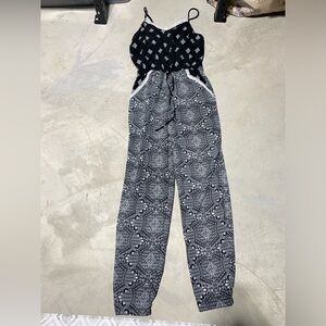 NWT coco + Jameson  Black and White Jumpsuit small